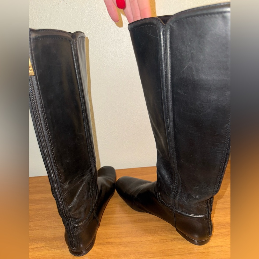 Tory Burch | Black Leather Boots with Monogram Lining - Picture 5 of 9